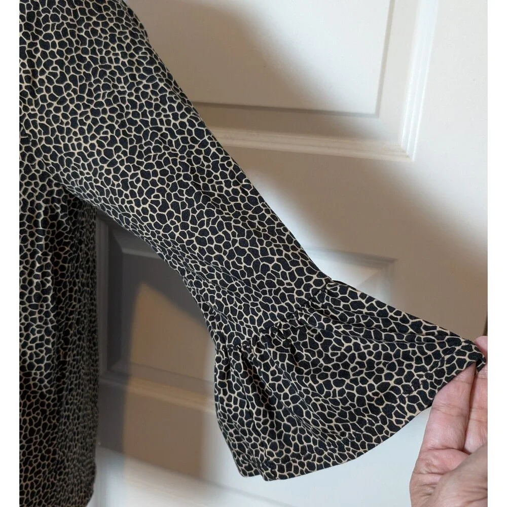 Michael Kors Size M Blouse Micro-Giraffe 3/4 Sleeve Bell Cuff Flowy Designer